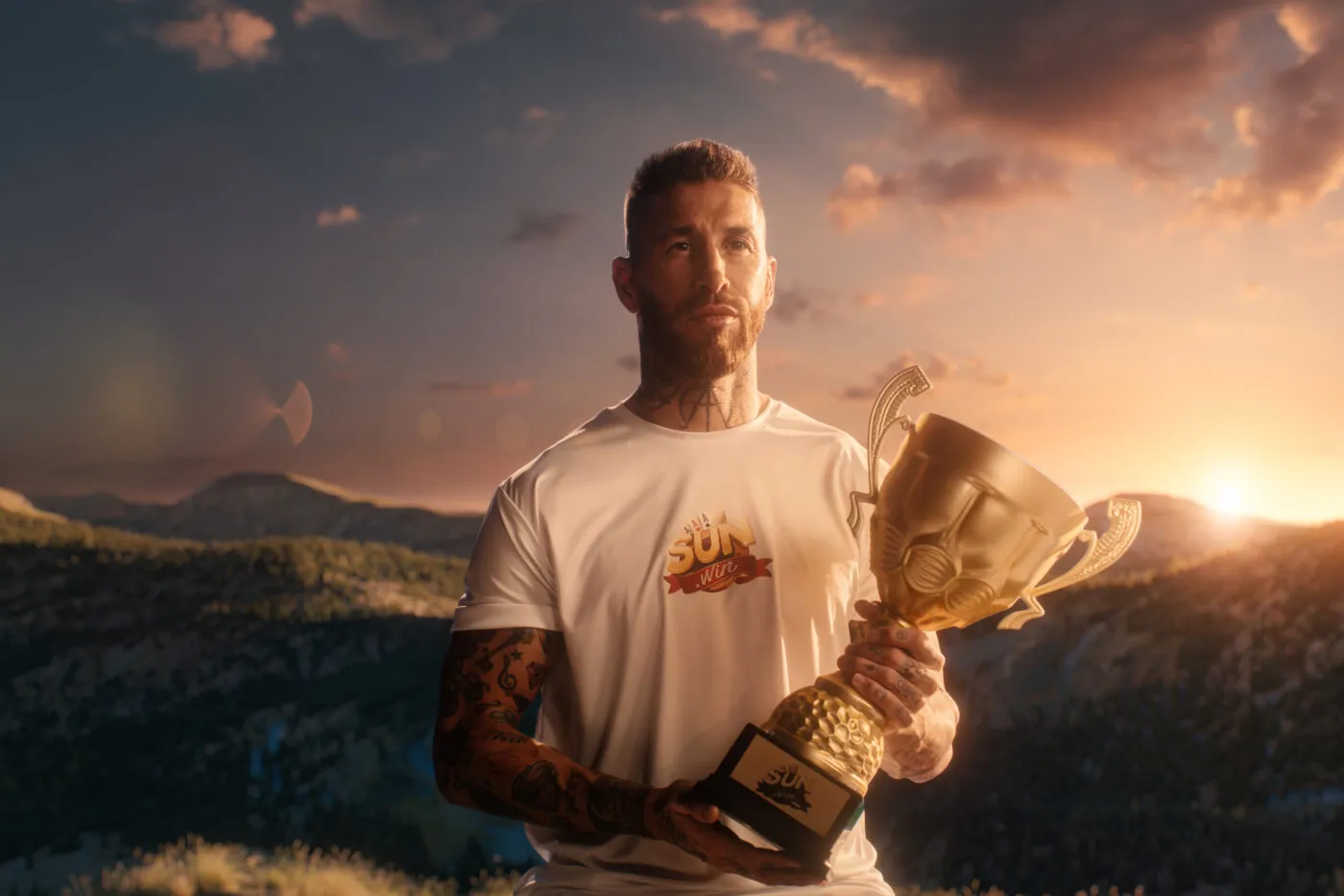 Ramos là chàng cầu thủ nổi tiếng, làm đại sứ cho Sunwin